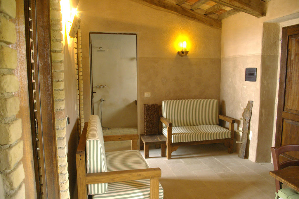 B&B Casale Di Poggioferro Скансано Номер фото