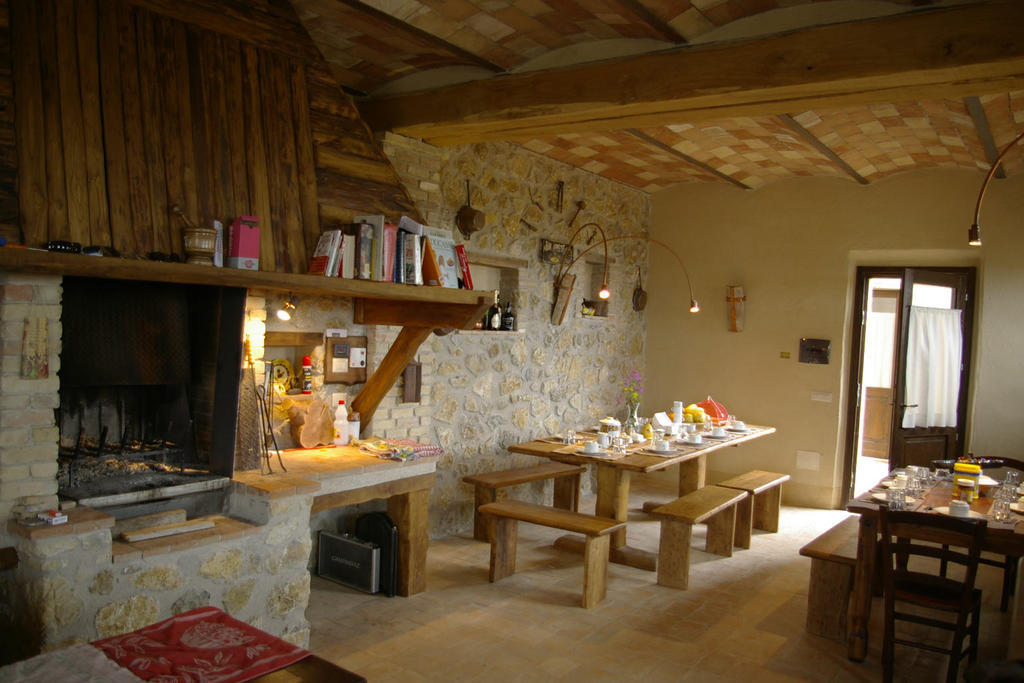 B&B Casale Di Poggioferro Скансано Экстерьер фото