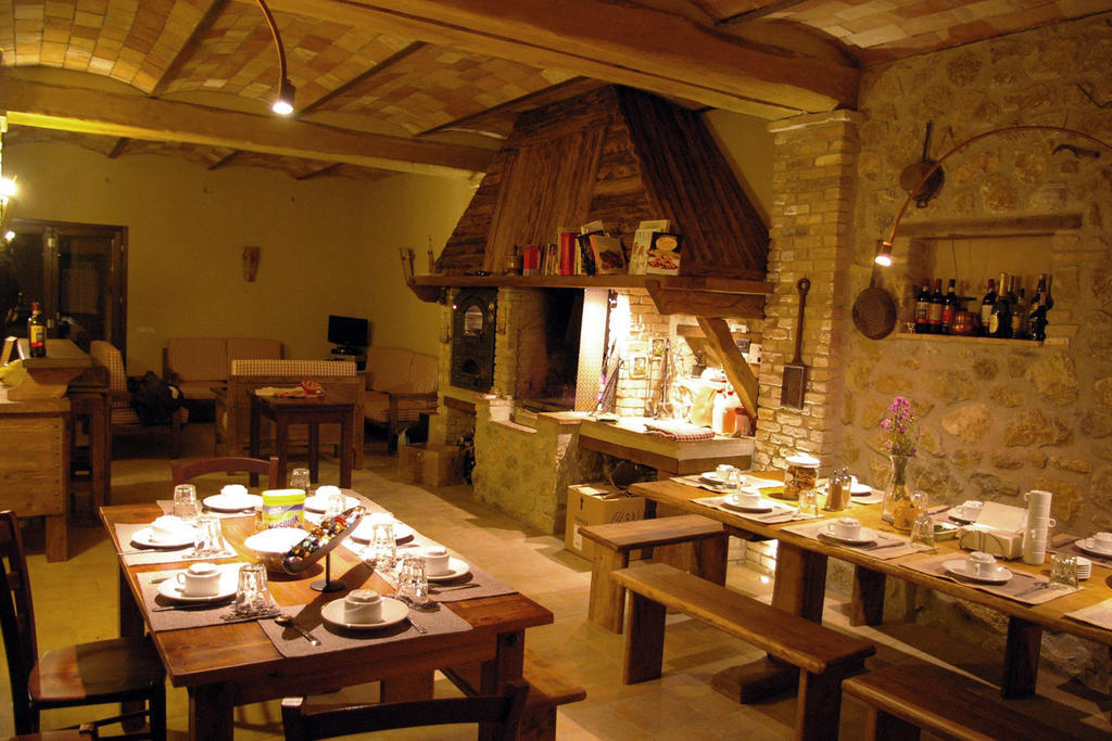 B&B Casale Di Poggioferro Скансано Экстерьер фото